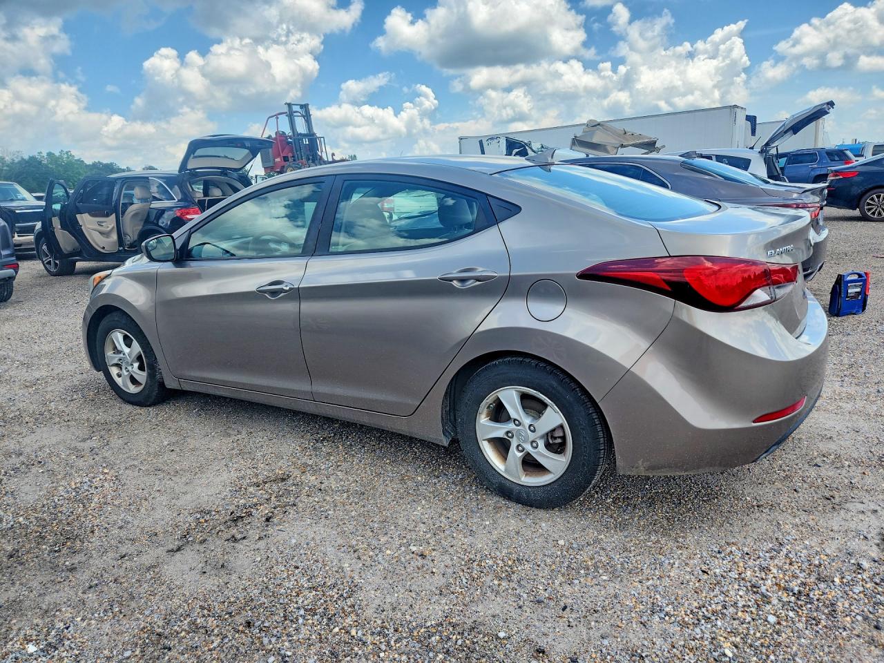 2014 Hyundai Elantra Se Beige vin: 5NPDH4AE0EH521774