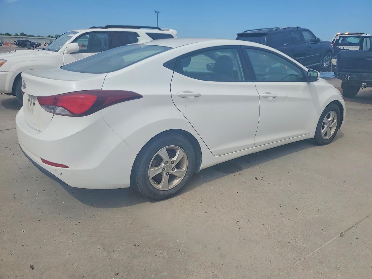 2014 Hyundai Elantra Se White vin: 5NPDH4AE0EH524044