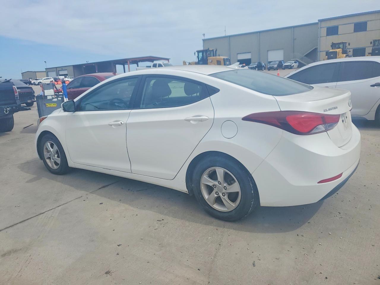 2014 Hyundai Elantra Se White vin: 5NPDH4AE0EH524044