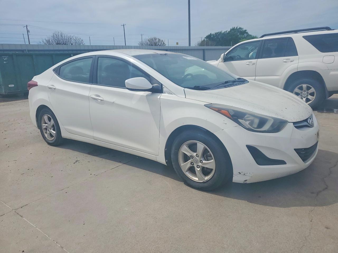 2014 Hyundai Elantra Se White vin: 5NPDH4AE0EH524044