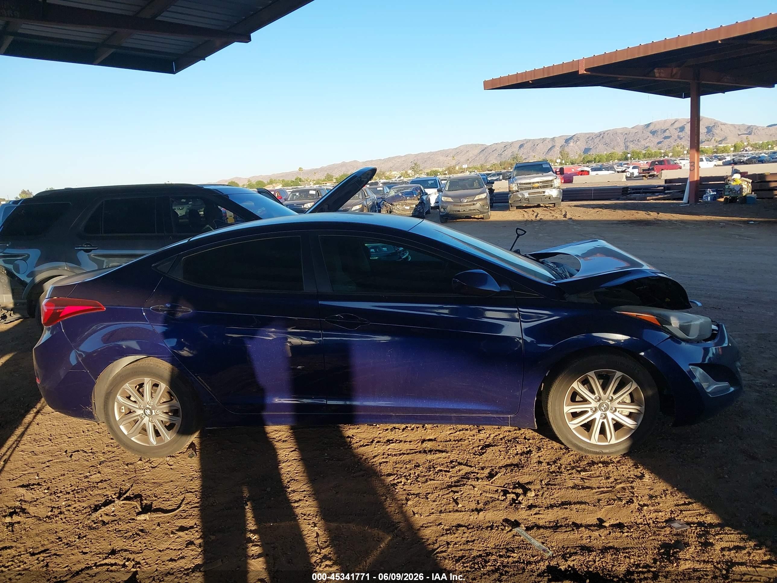 2014 Hyundai Elantra Se Синий vin: 5NPDH4AE0EH529535