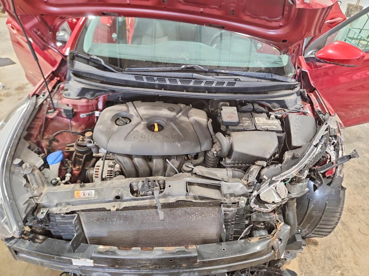 2014 Hyundai Elantra Se Красный vin: 5NPDH4AE0EH539983