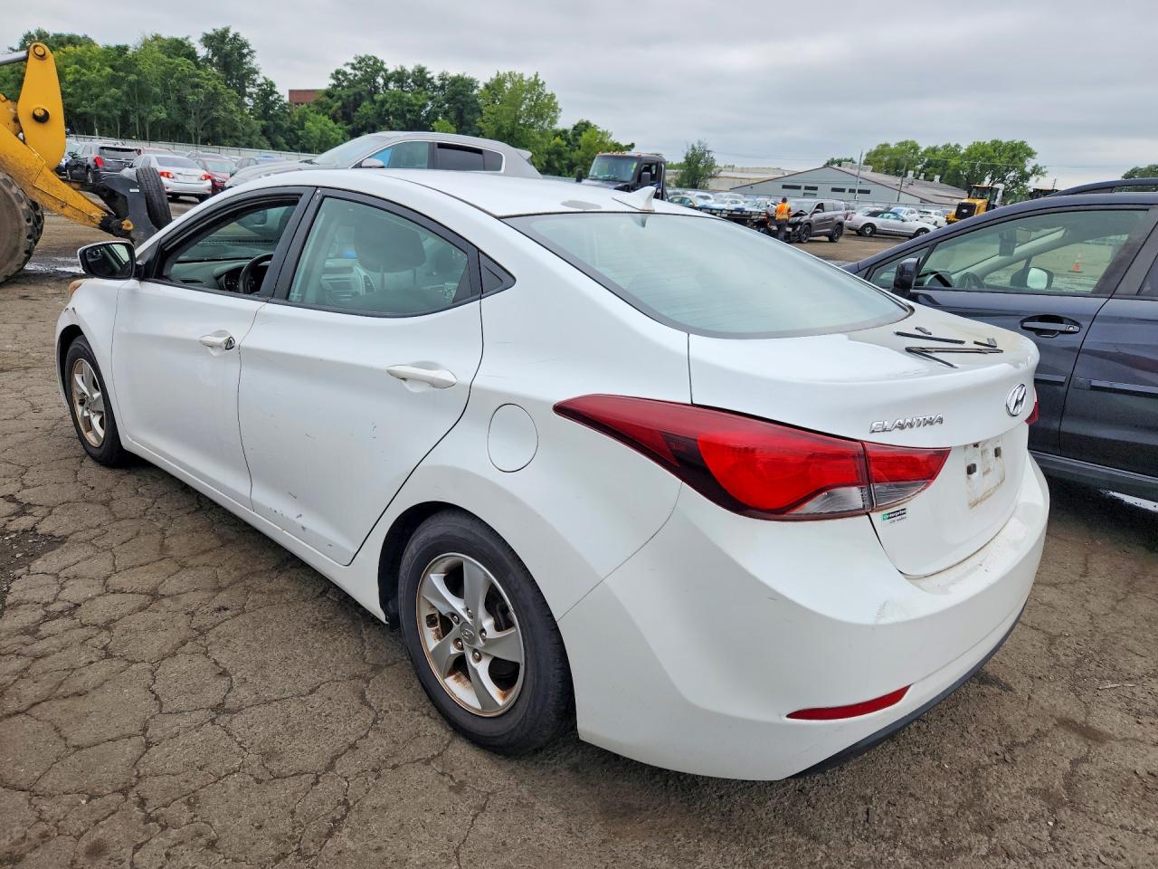 2015 Hyundai Elantra Se White vin: 5NPDH4AE0FH569650