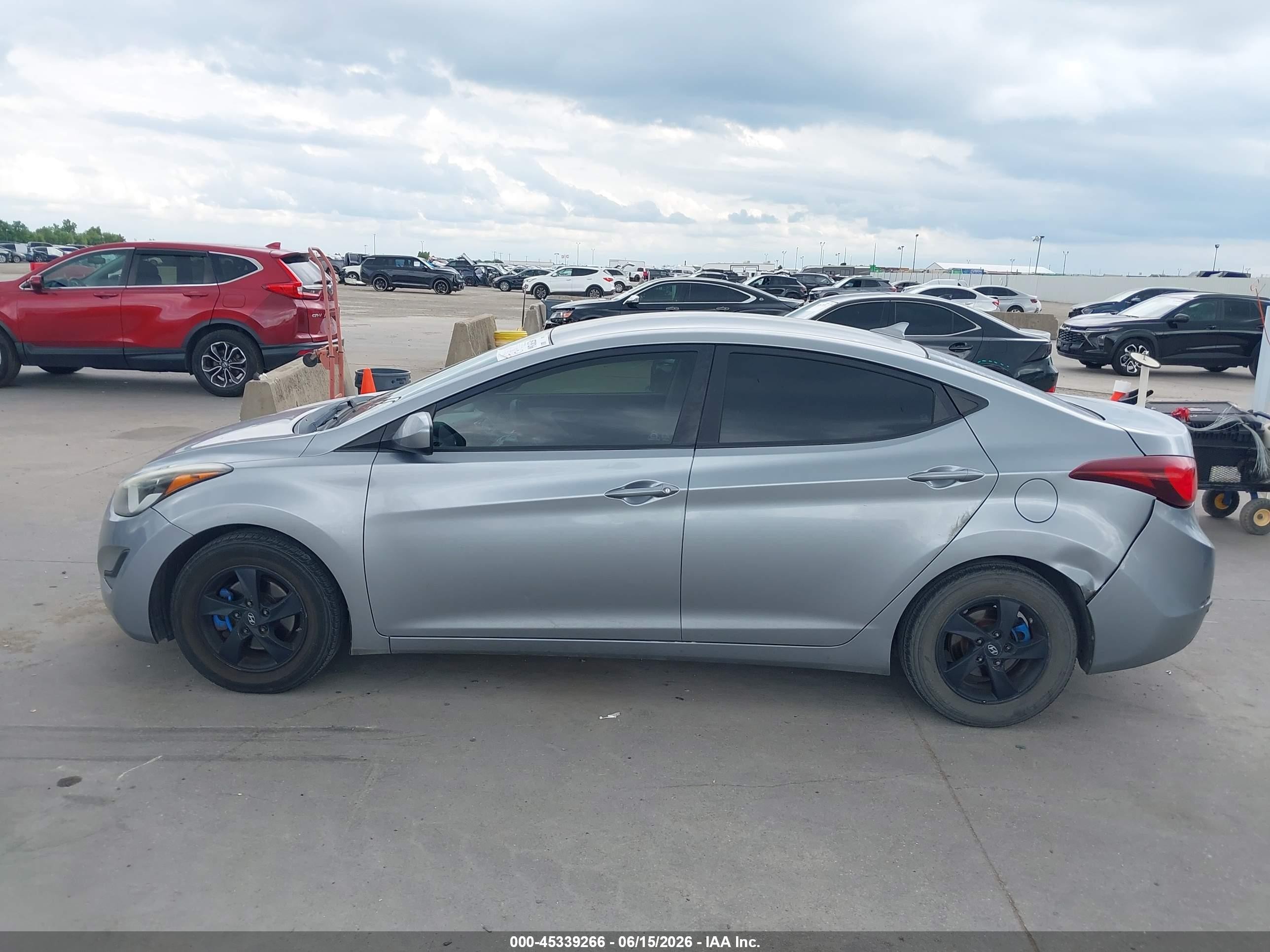 2015 Hyundai Elantra Se Silver vin: 5NPDH4AE0FH577103