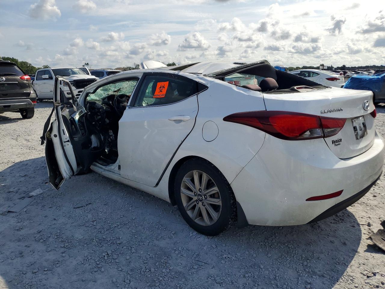 2015 Hyundai Elantra Se White vin: 5NPDH4AE0FH586450