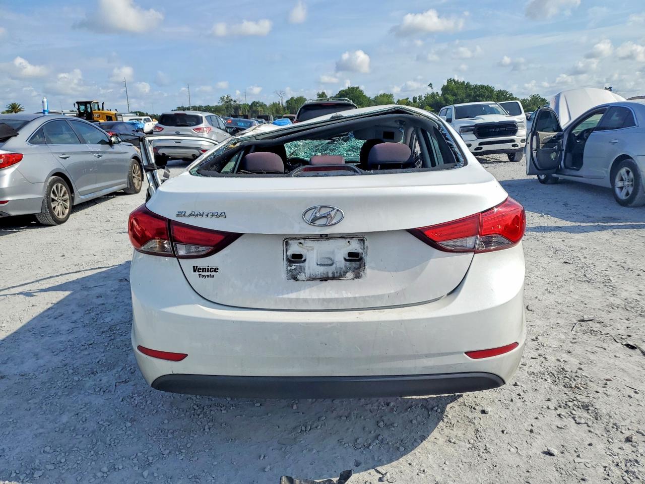 2015 Hyundai Elantra Se White vin: 5NPDH4AE0FH586450