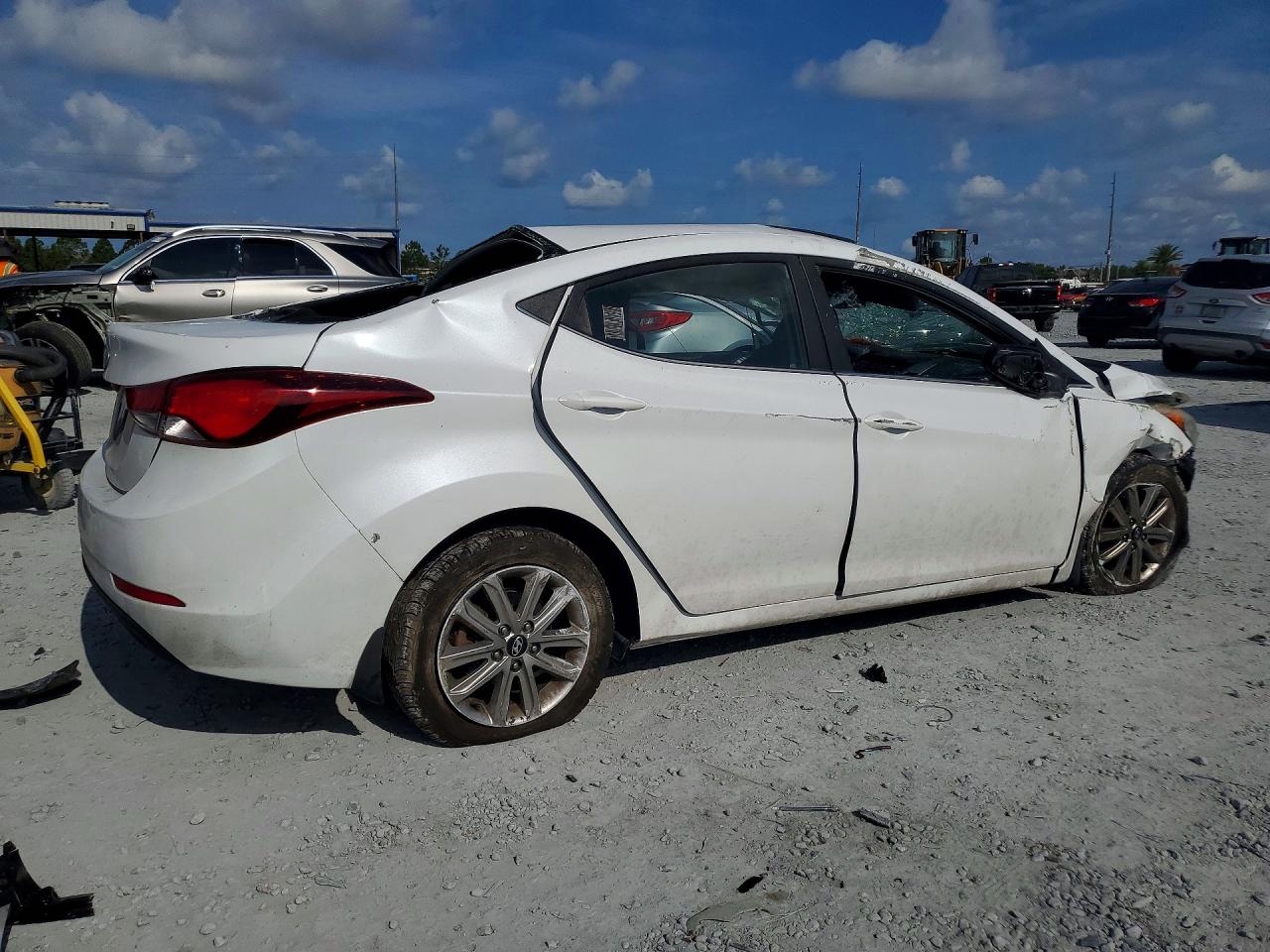 2015 Hyundai Elantra Se White vin: 5NPDH4AE0FH586450
