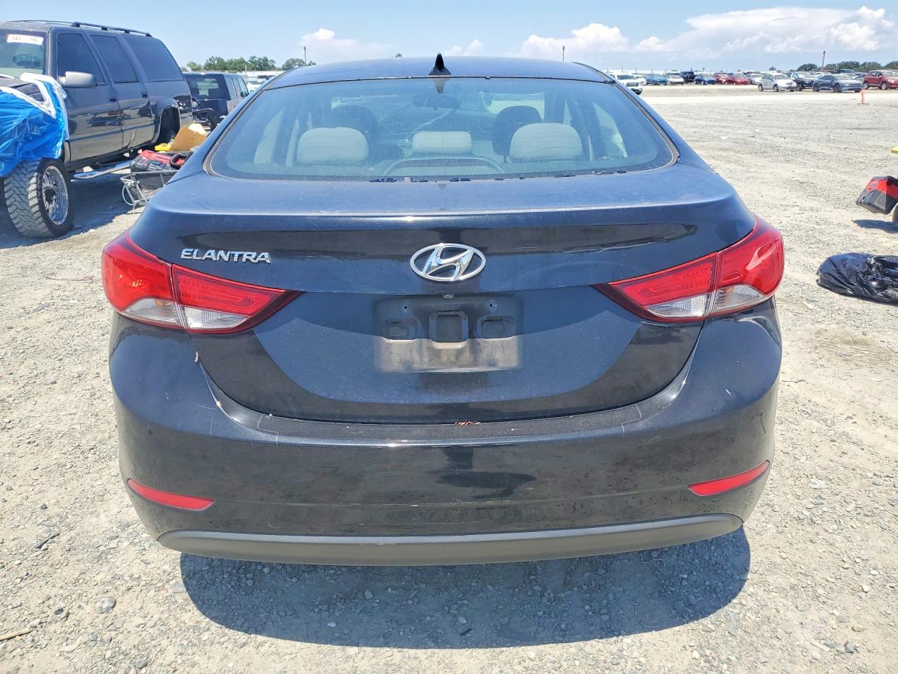 2015 Hyundai Elantra Se Черный vin: 5NPDH4AE0FH588196