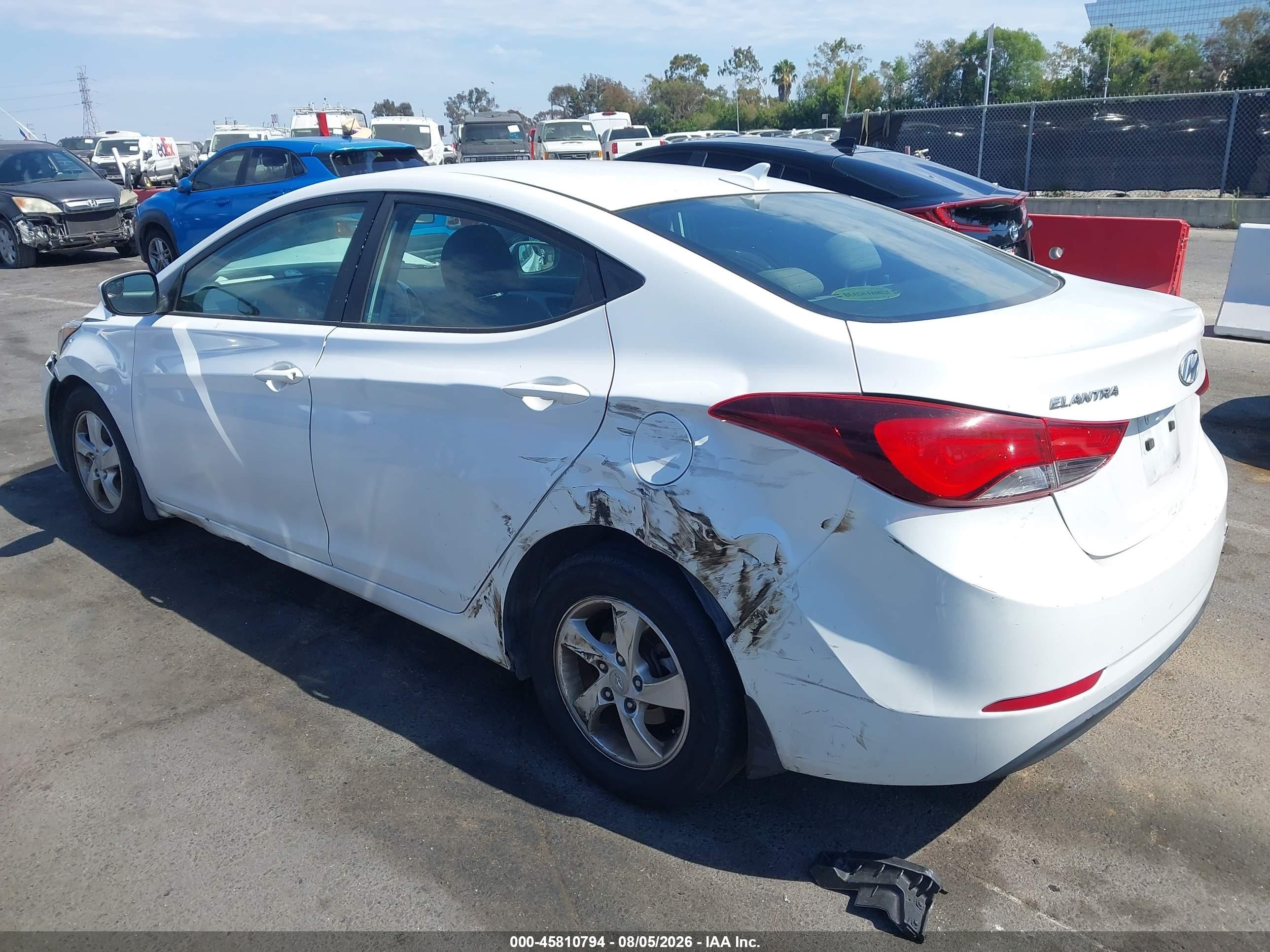 2015 Hyundai Elantra Se White vin: 5NPDH4AE0FH593737