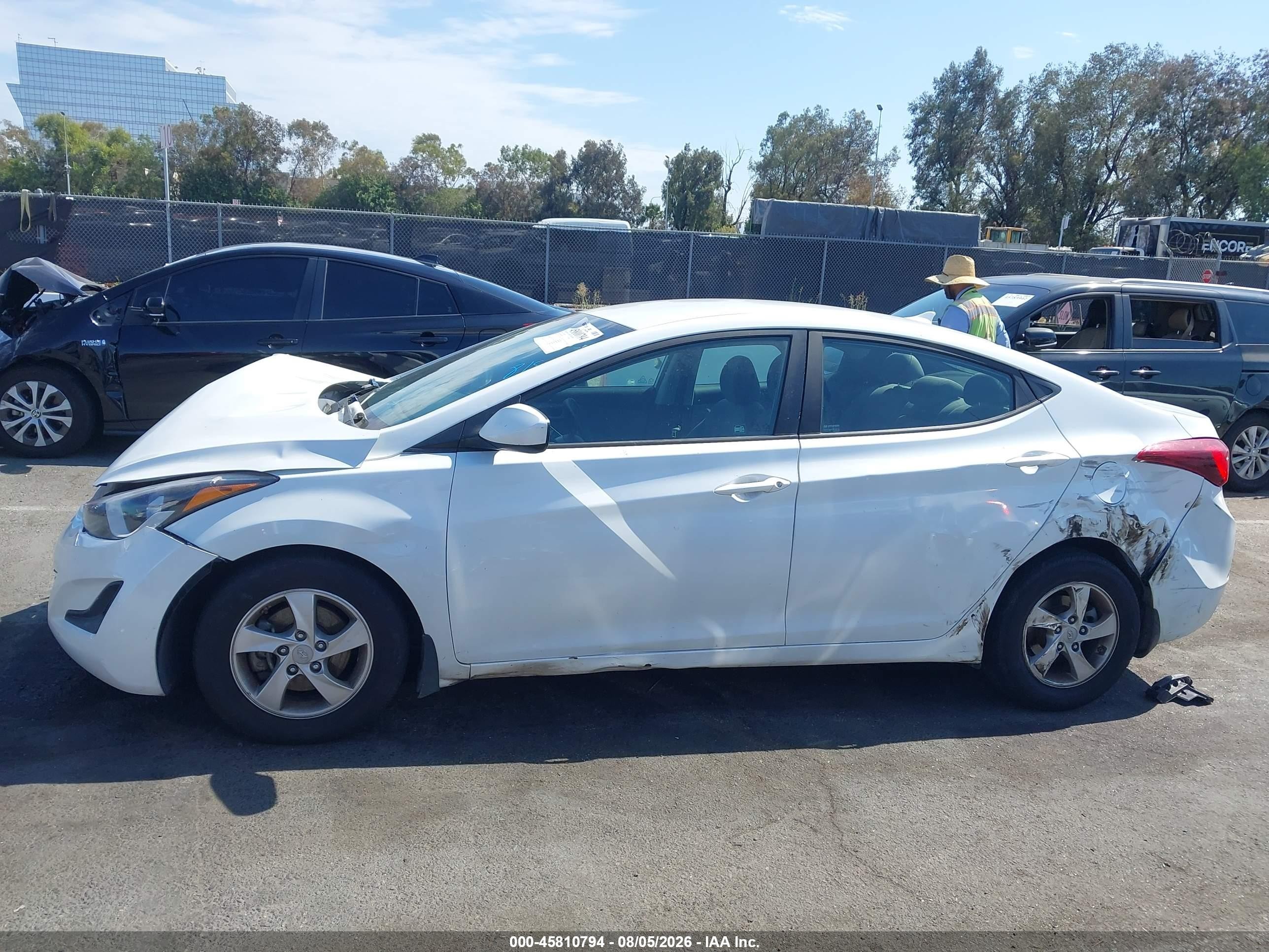 2015 Hyundai Elantra Se White vin: 5NPDH4AE0FH593737