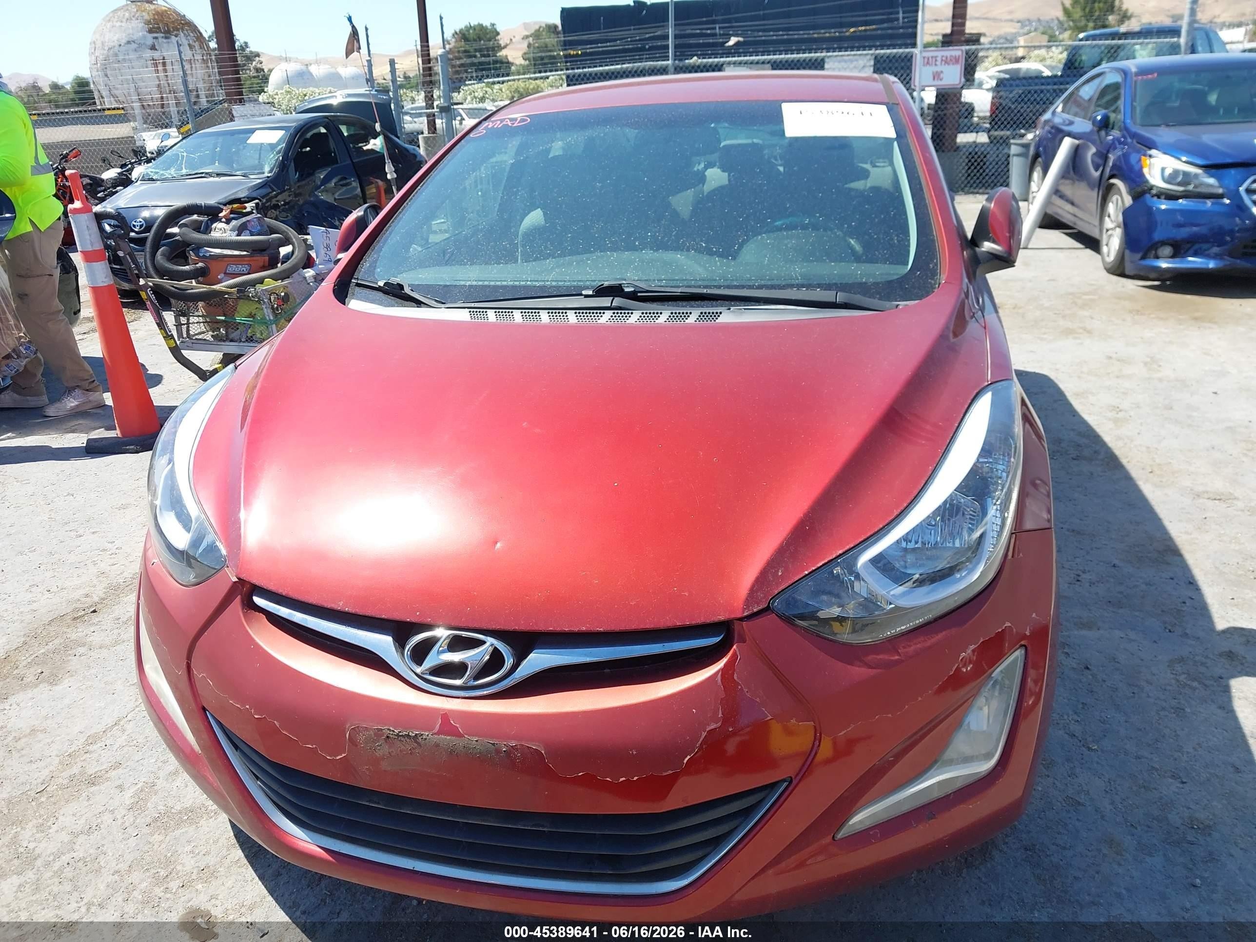 2015 Hyundai Elantra Se Red vin: 5NPDH4AE0FH605689
