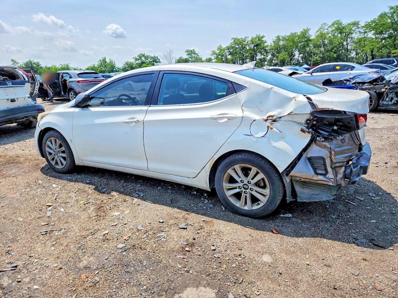 2015 Hyundai Elantra Se White vin: 5NPDH4AE0FH615218