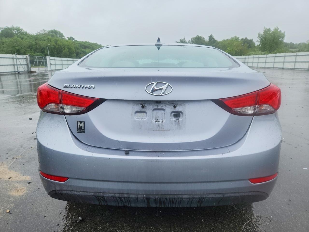2015 Hyundai Elantra Se Silver vin: 5NPDH4AE0FH629409