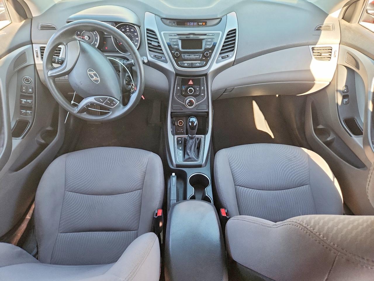 2015 Hyundai Elantra Se Red vin: 5NPDH4AE0FH646775