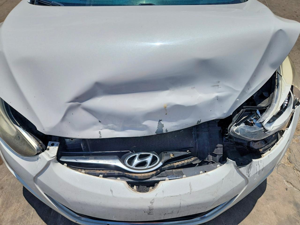 2015 Hyundai Elantra Se Белый vin: 5NPDH4AE0FH650034