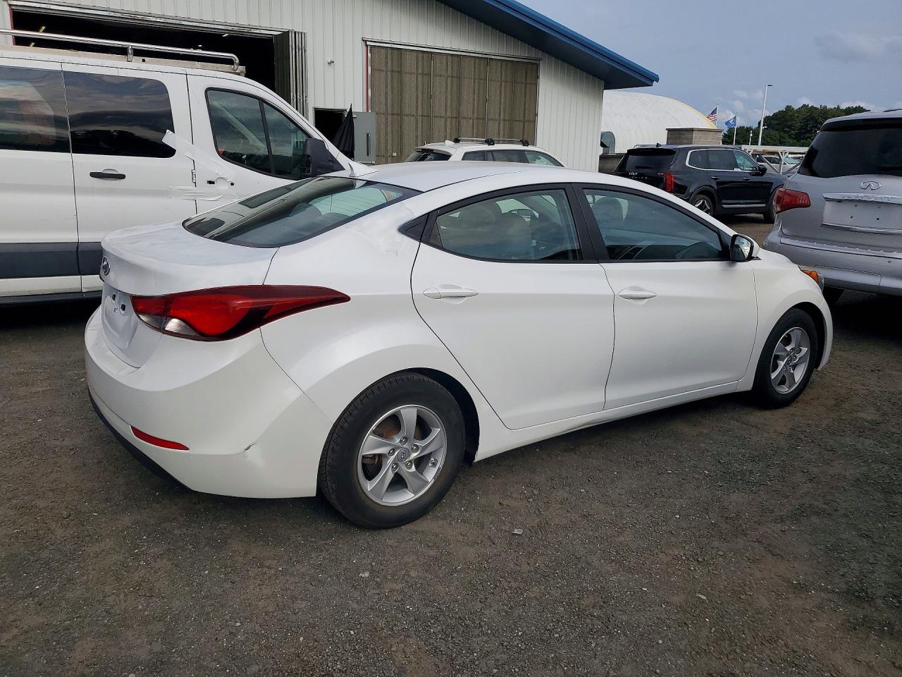 2015 Hyundai Elantra Se White vin: 5NPDH4AE0FH650969
