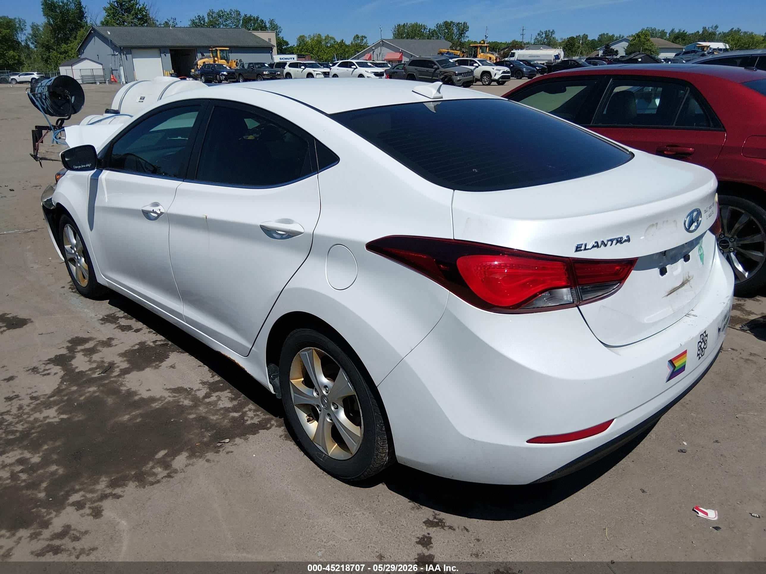2016 Hyundai Elantra Value Edition White vin: 5NPDH4AE0GH675923