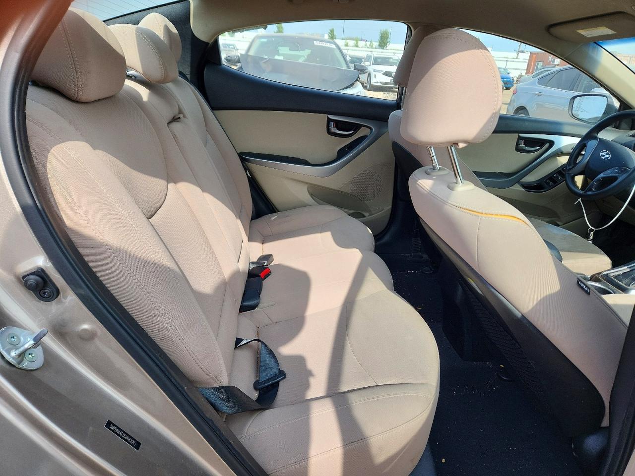 2016 Hyundai Elantra Se Tan vin: 5NPDH4AE0GH682015