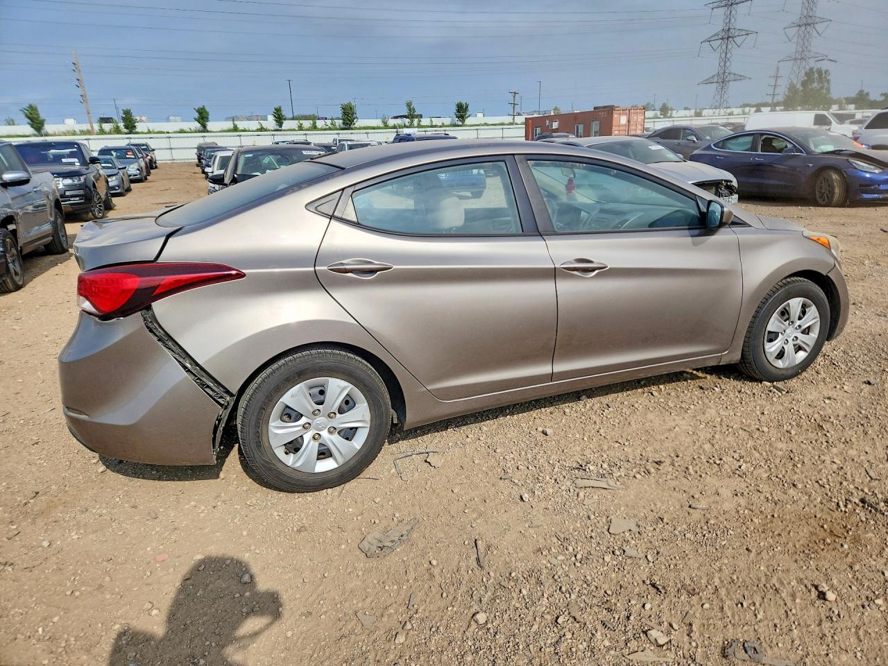 2016 Hyundai Elantra Se Tan vin: 5NPDH4AE0GH682015