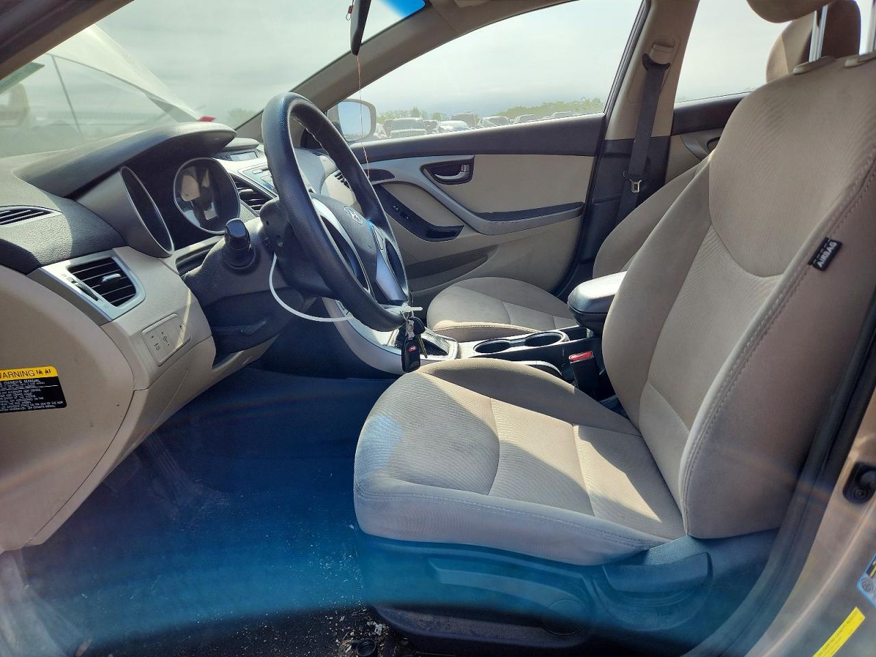 2016 Hyundai Elantra Se Tan vin: 5NPDH4AE0GH682015