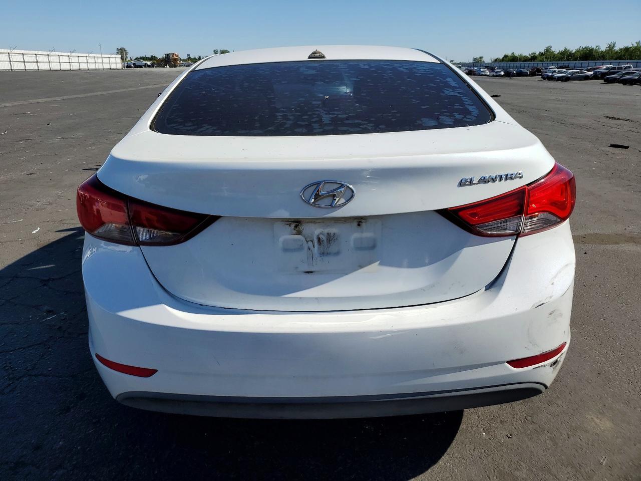 2016 Hyundai Elantra Se White vin: 5NPDH4AE0GH714347