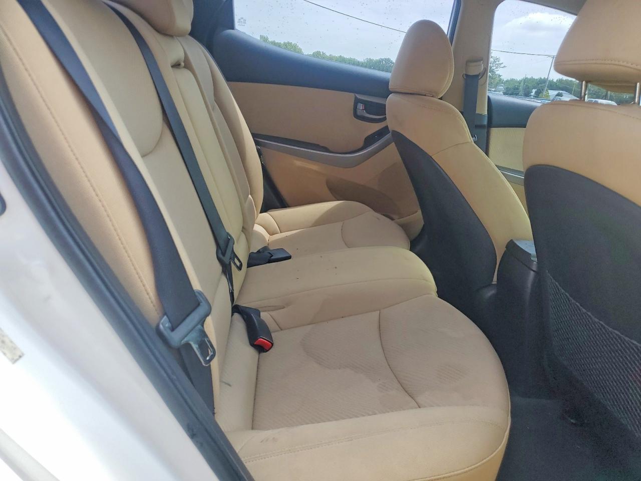 2011 Hyundai Elantra Gls White vin: 5NPDH4AE1BH005354