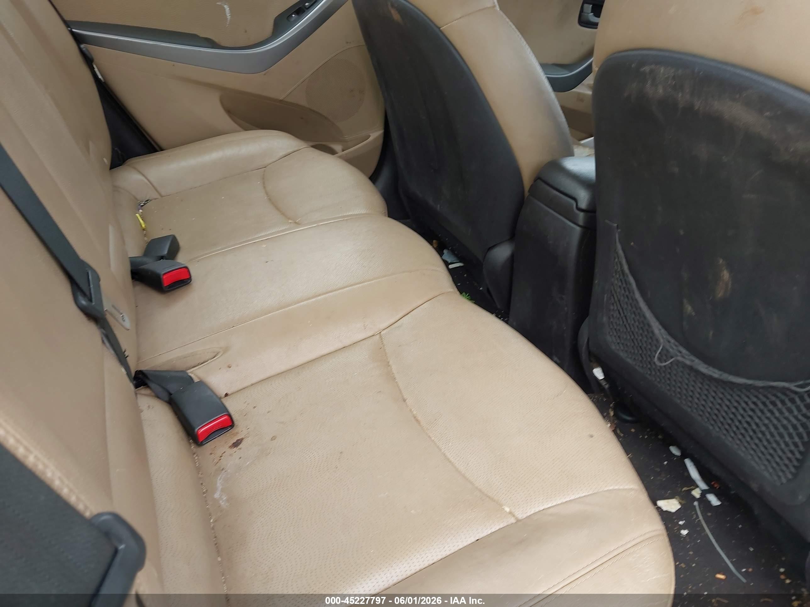 2011 Hyundai Elantra Limited Champagne vin: 5NPDH4AE1BH013485
