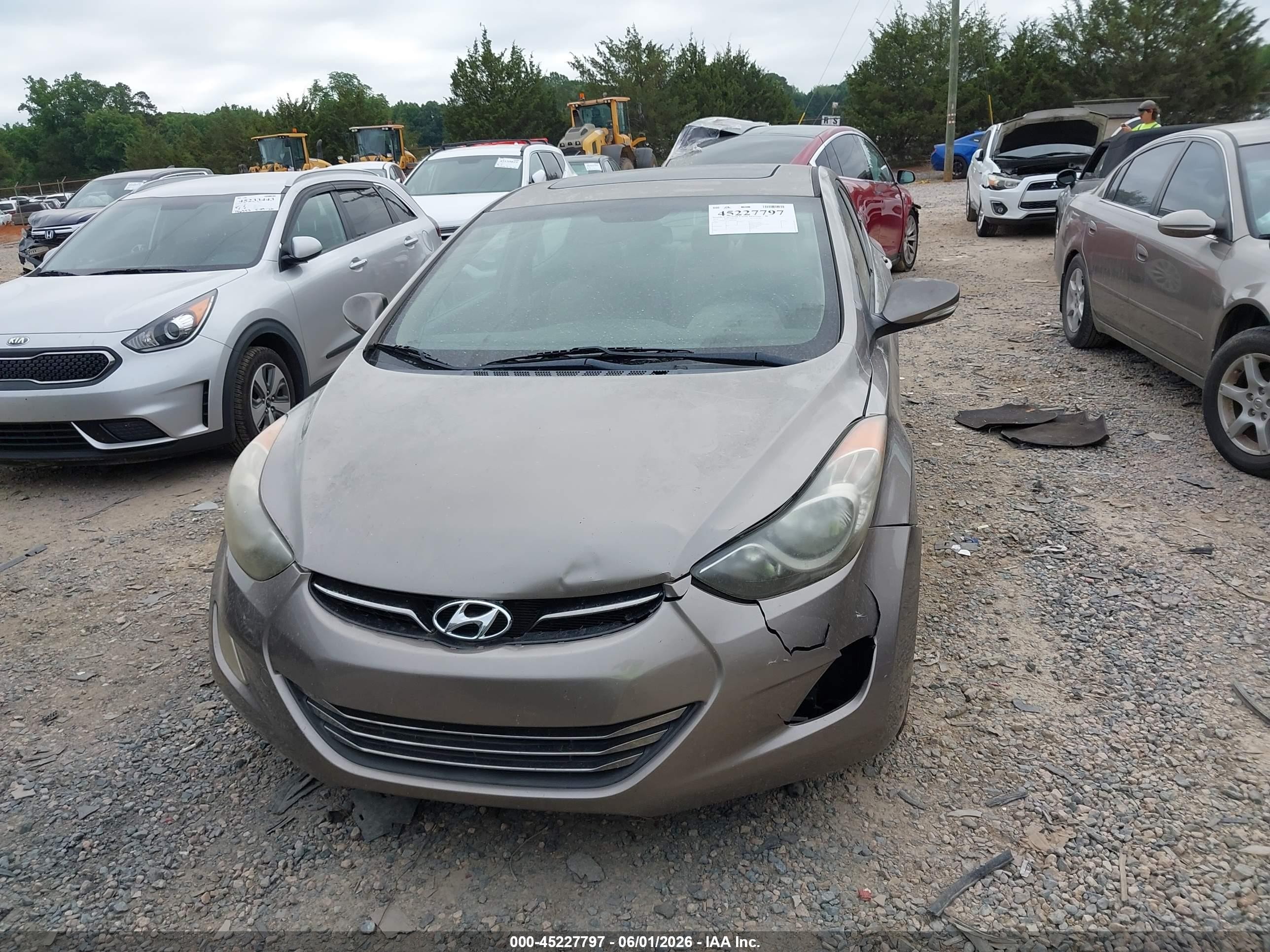 2011 Hyundai Elantra Limited Champagne vin: 5NPDH4AE1BH013485