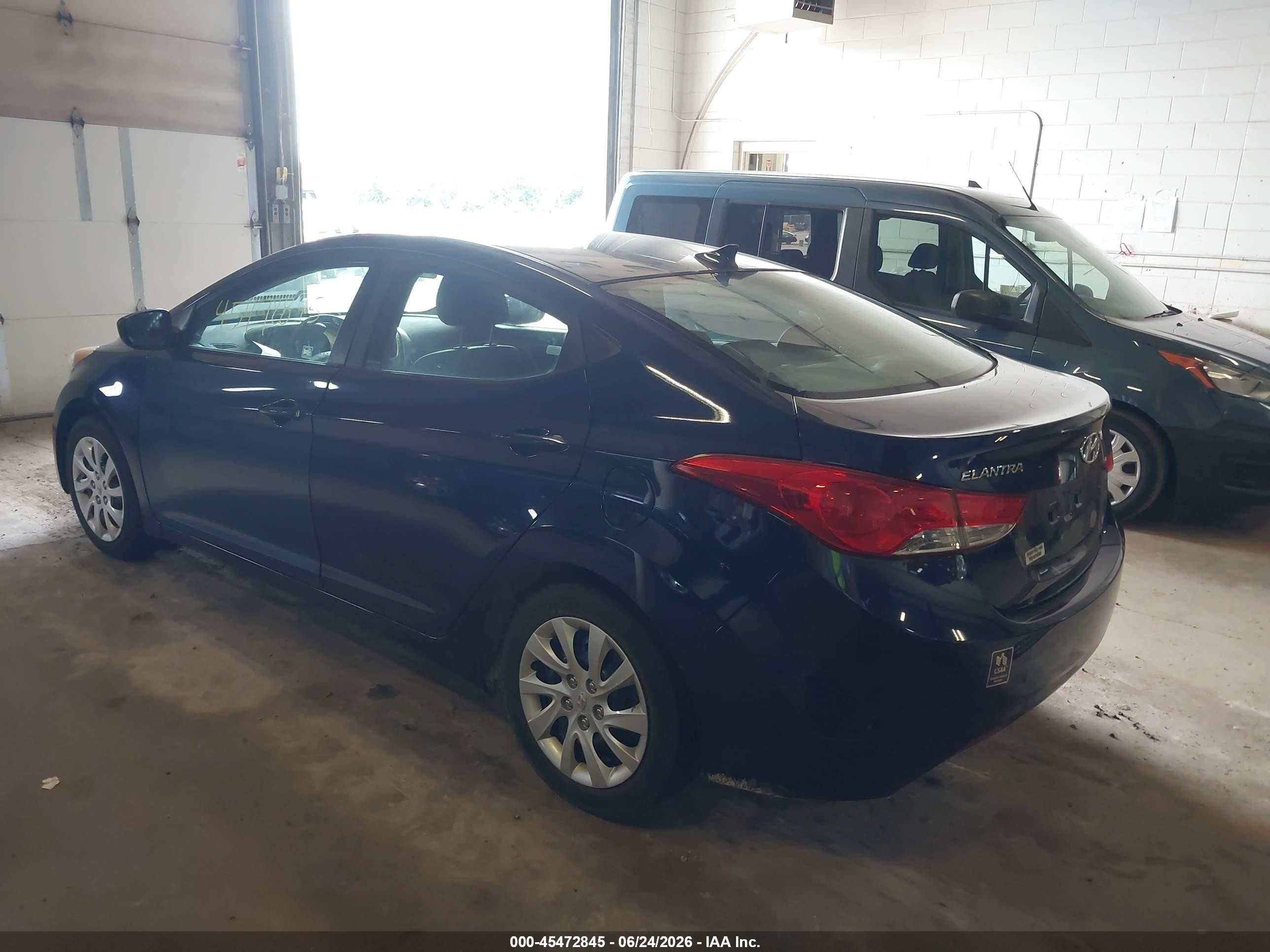 2011 Hyundai Elantra Gls Blue vin: 5NPDH4AE1BH035275