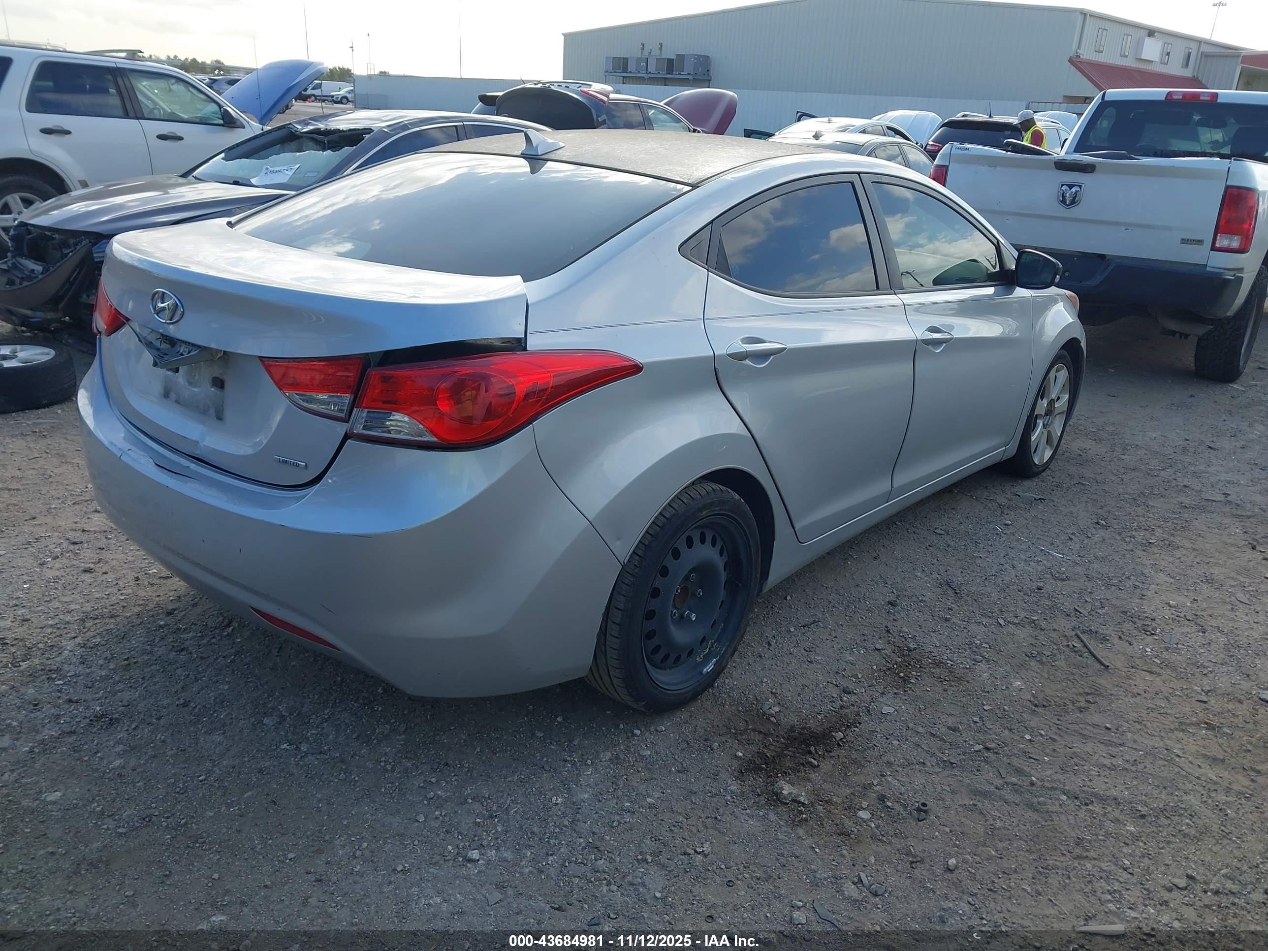 2011 Hyundai Elantra Limited Silver vin: 5NPDH4AE1BH055946