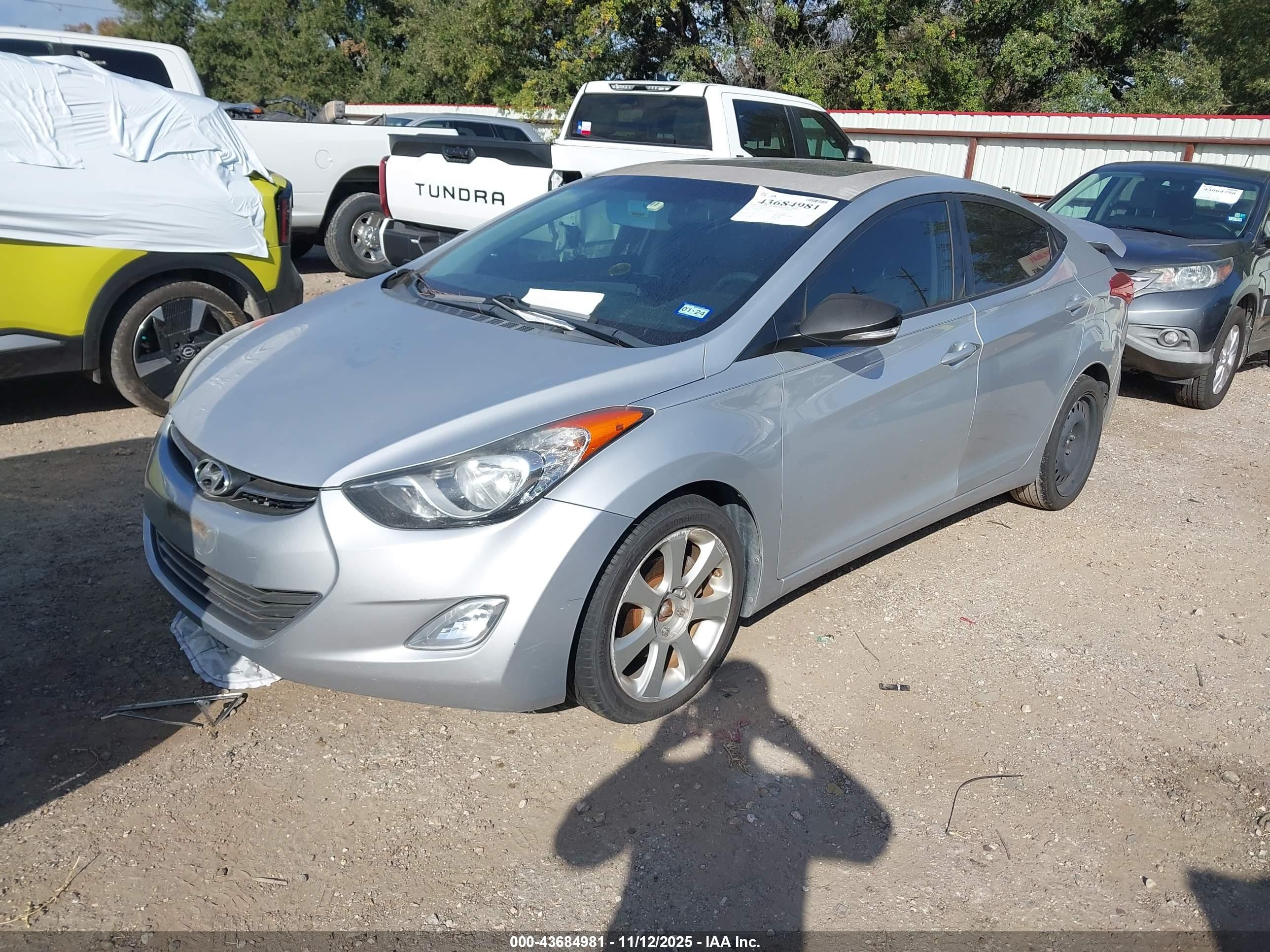 2011 Hyundai Elantra Limited Silver vin: 5NPDH4AE1BH055946