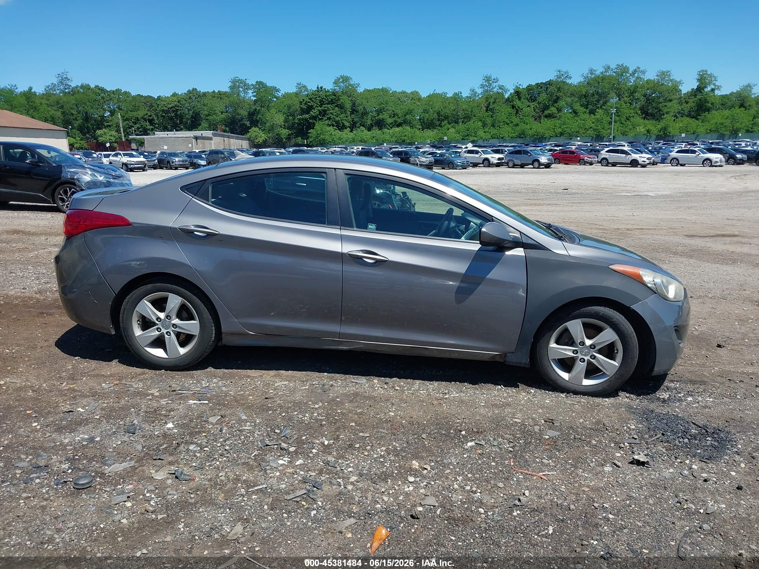 2011 Hyundai Elantra Gls Серый vin: 5NPDH4AE1BH057535