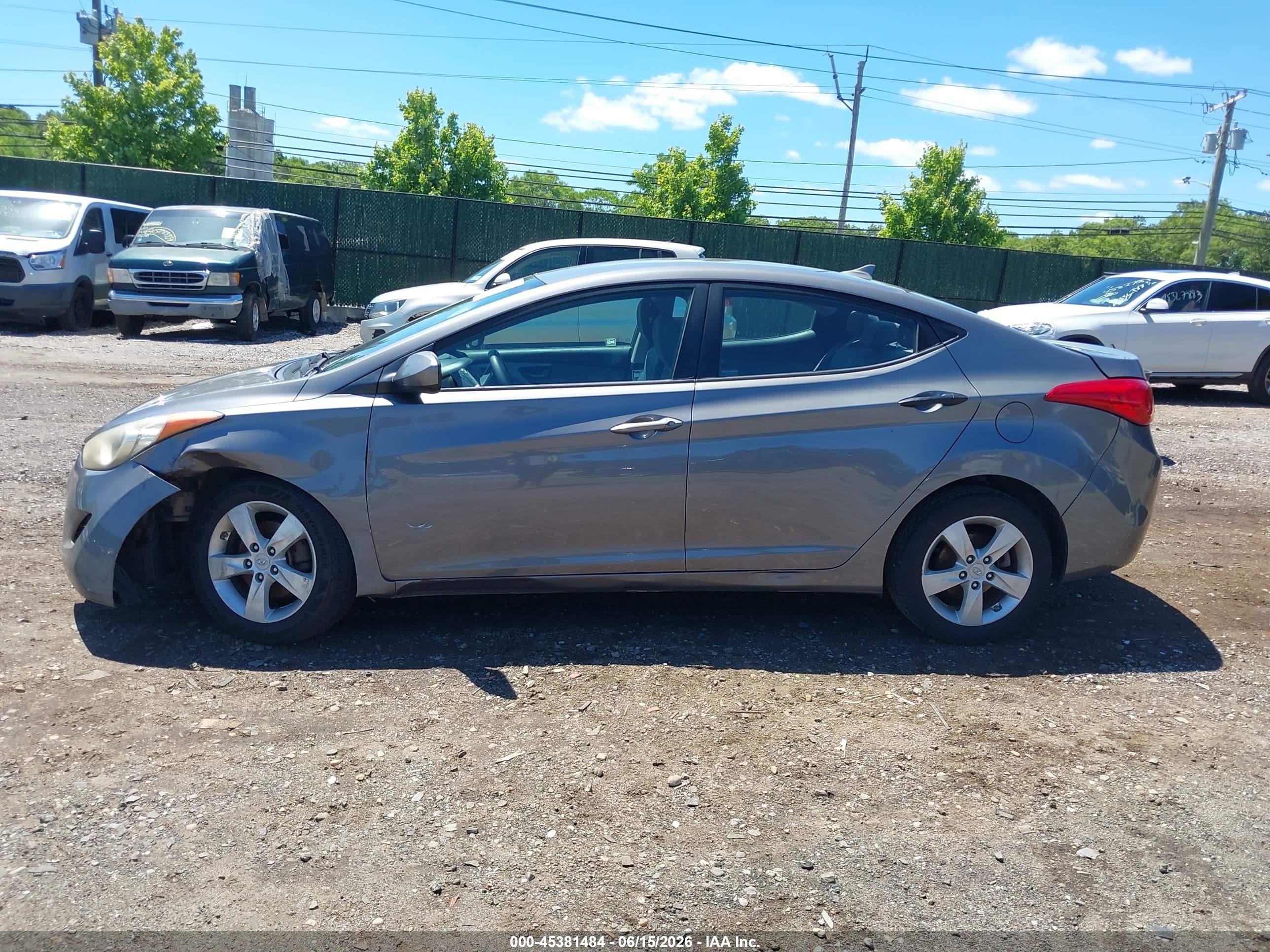 2011 Hyundai Elantra Gls Серый vin: 5NPDH4AE1BH057535
