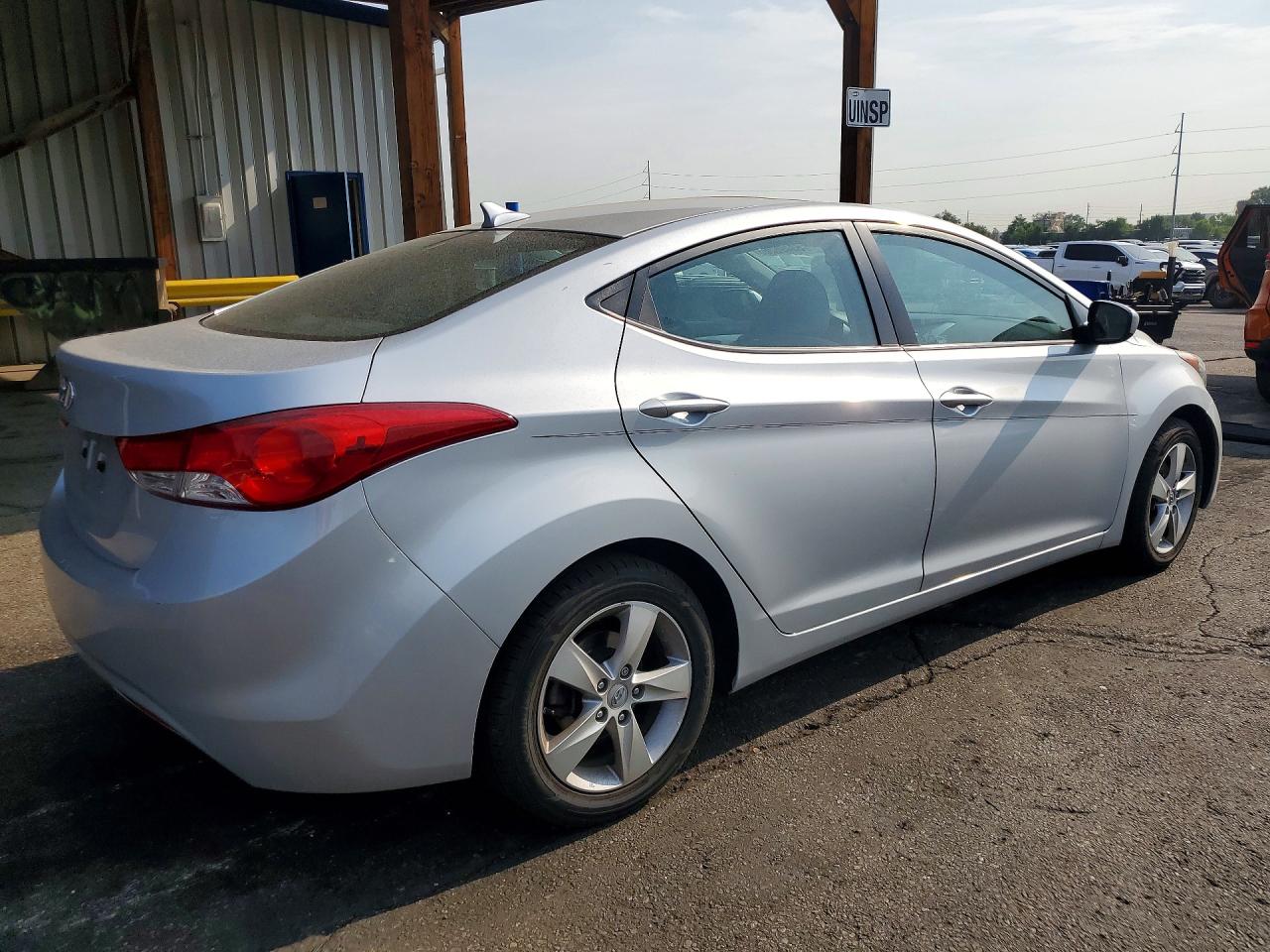 2012 Hyundai Elantra Gls Silver vin: 5NPDH4AE1CH062767