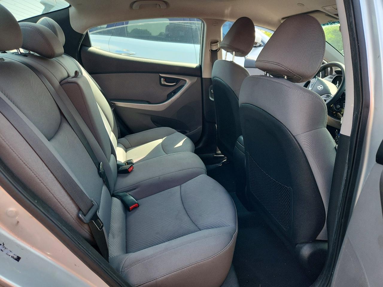 2012 Hyundai Elantra Gls Silver vin: 5NPDH4AE1CH072750