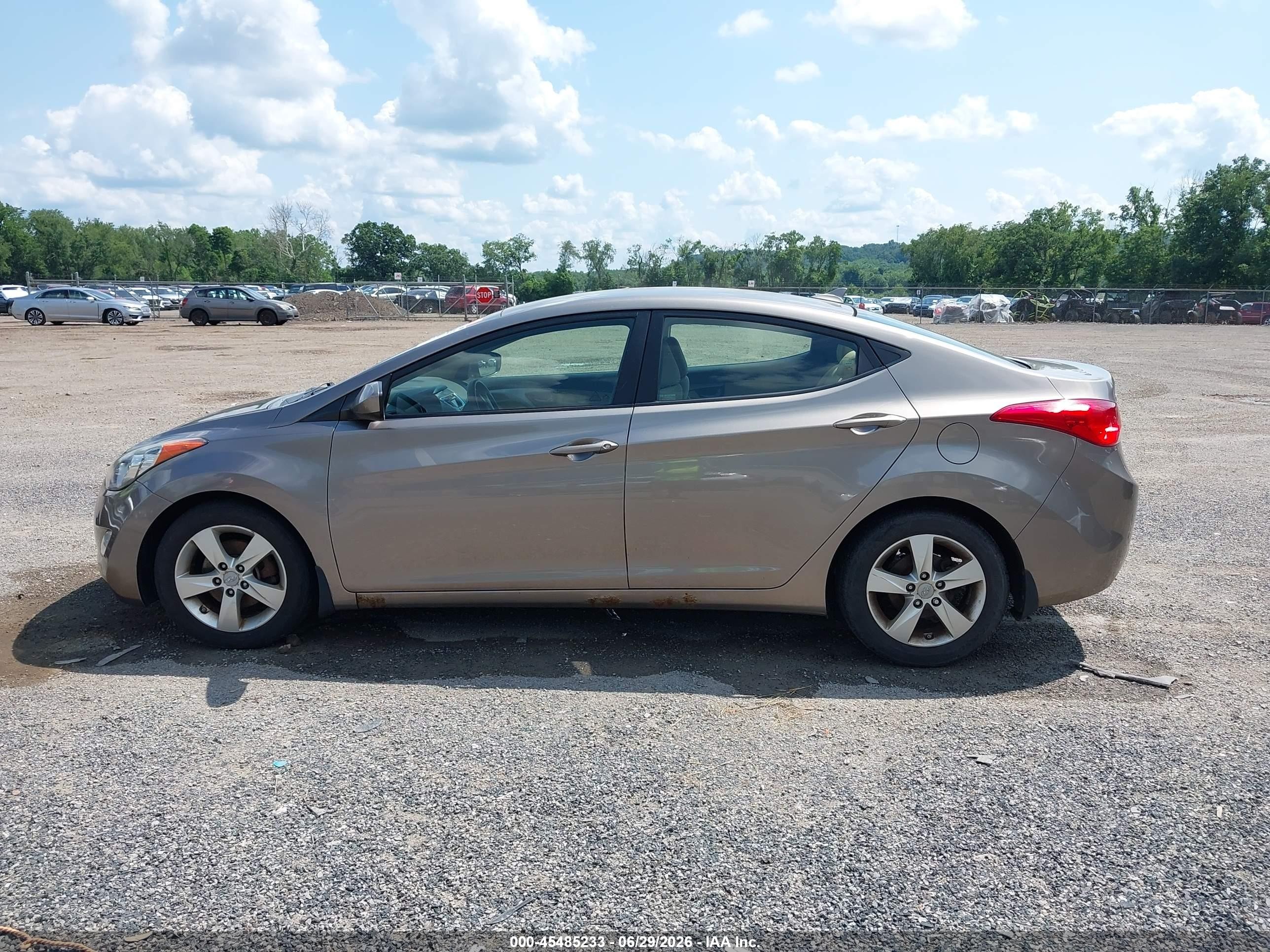 2012 Hyundai Elantra Gls Gray vin: 5NPDH4AE1CH099950