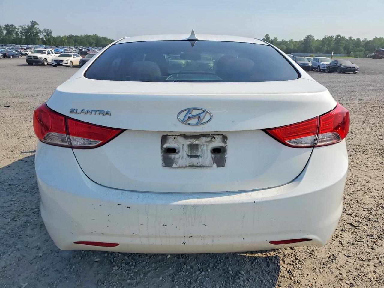 2012 Hyundai Elantra Gls White vin: 5NPDH4AE1CH109022