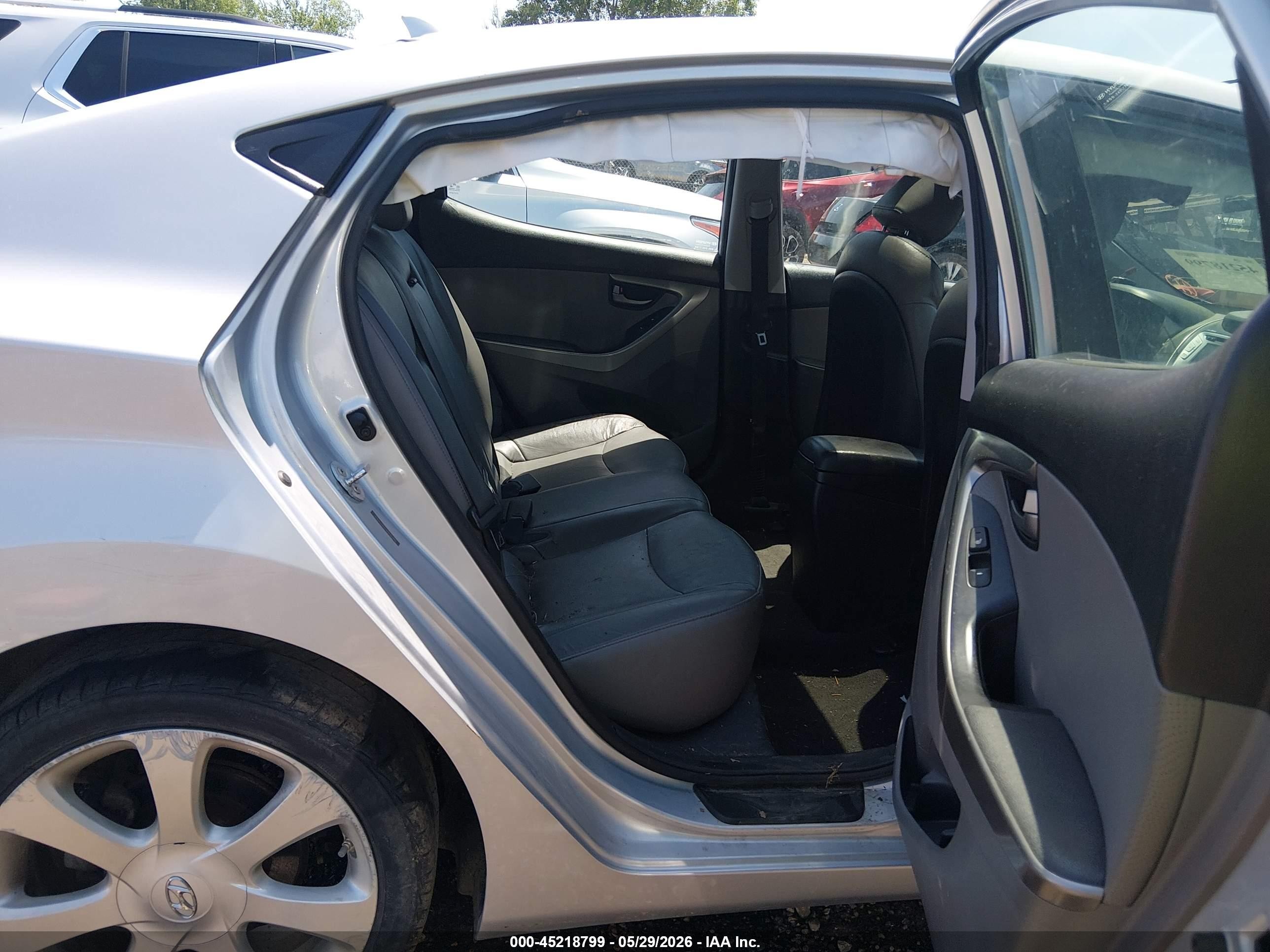 2012 Hyundai Elantra Limited Silver vin: 5NPDH4AE1CH113703