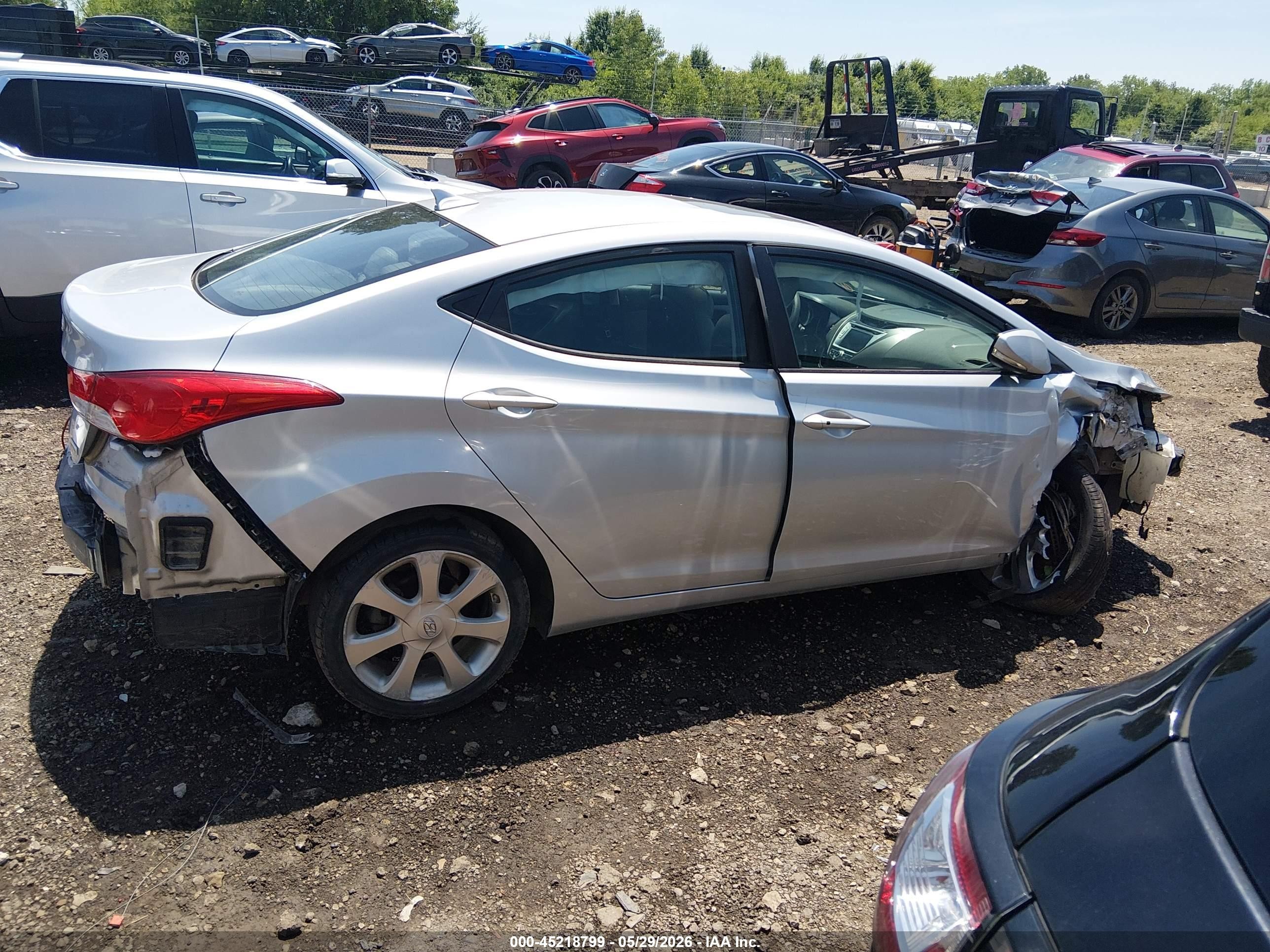 2012 Hyundai Elantra Limited Silver vin: 5NPDH4AE1CH113703
