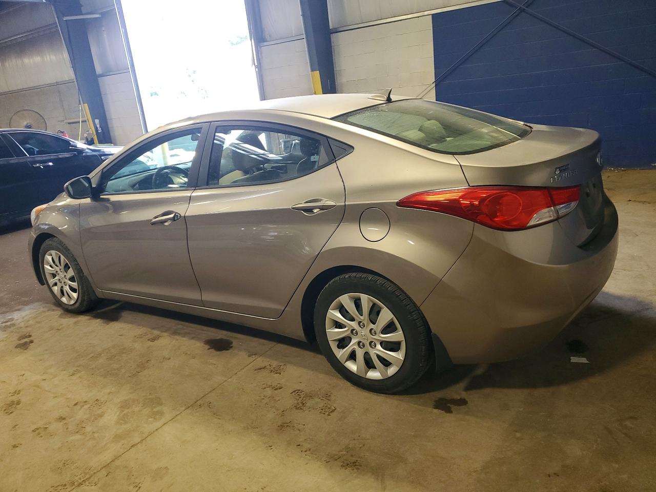 2012 Hyundai Elantra Gls Beige vin: 5NPDH4AE1CH118660