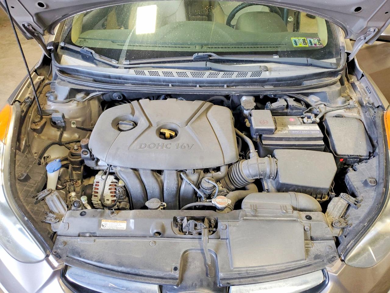 2012 Hyundai Elantra Gls Beige vin: 5NPDH4AE1CH118660