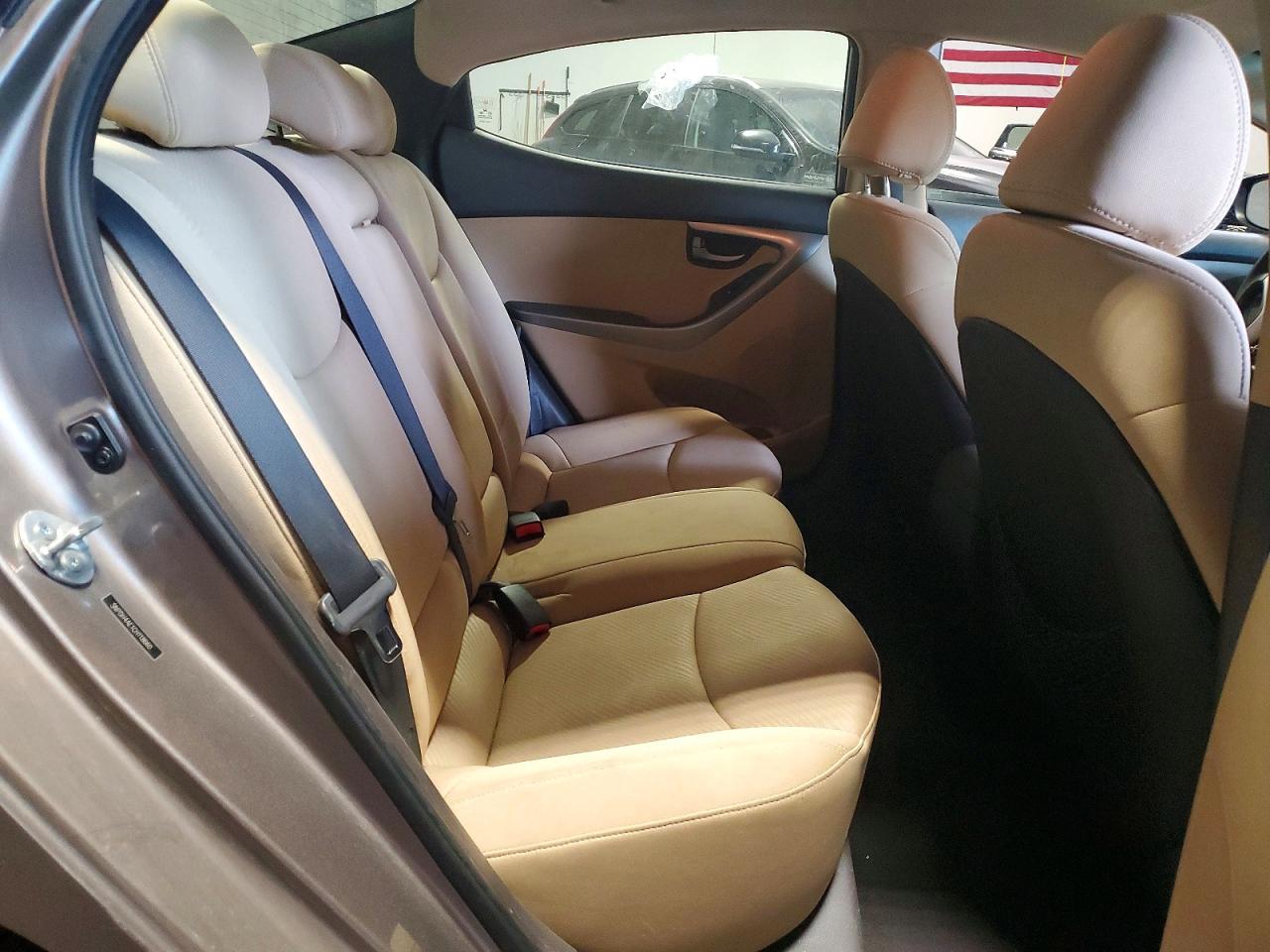 2012 Hyundai Elantra Gls Beige vin: 5NPDH4AE1CH118660