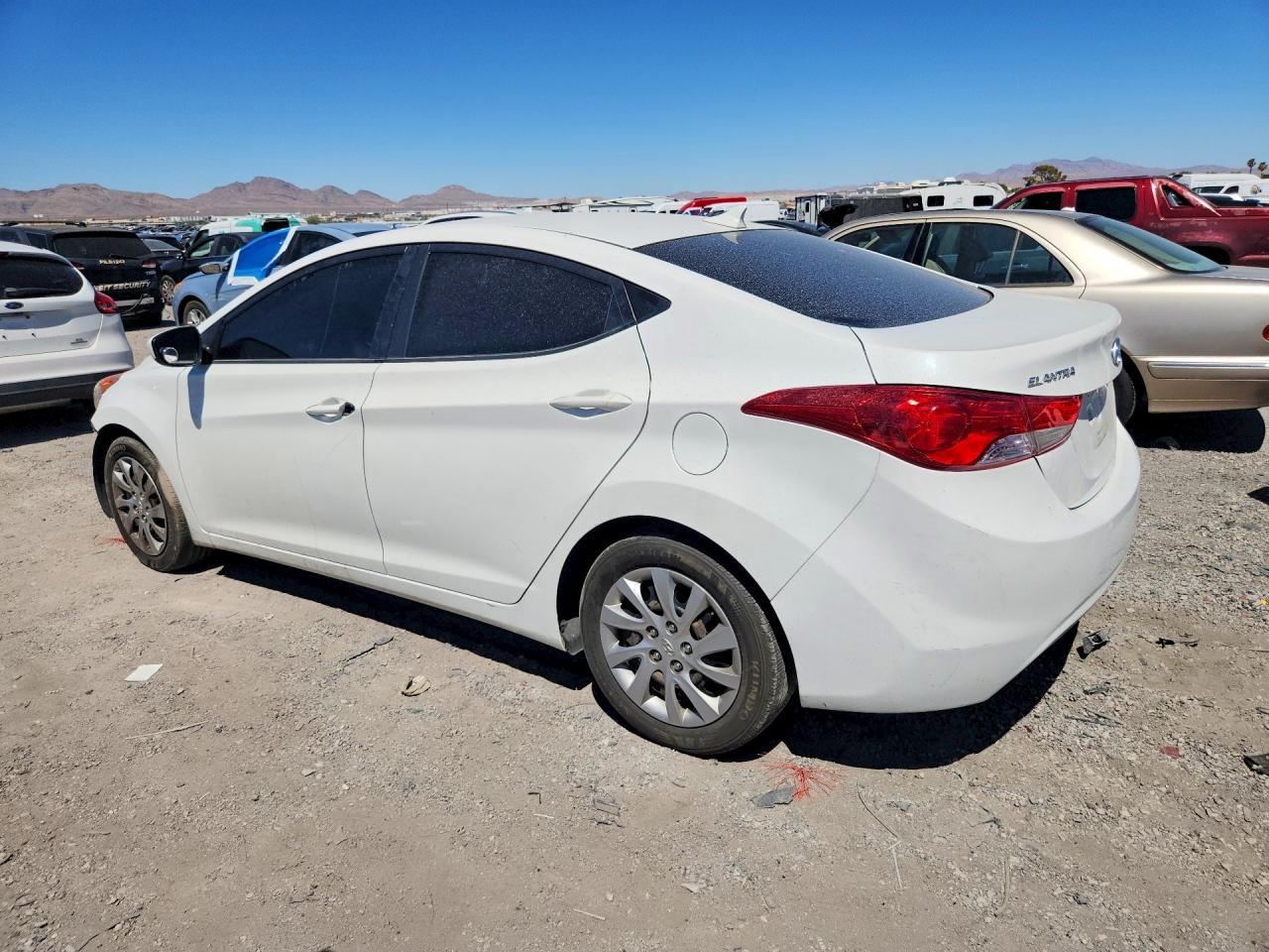2012 Hyundai Elantra Gls White vin: 5NPDH4AE1CH139055