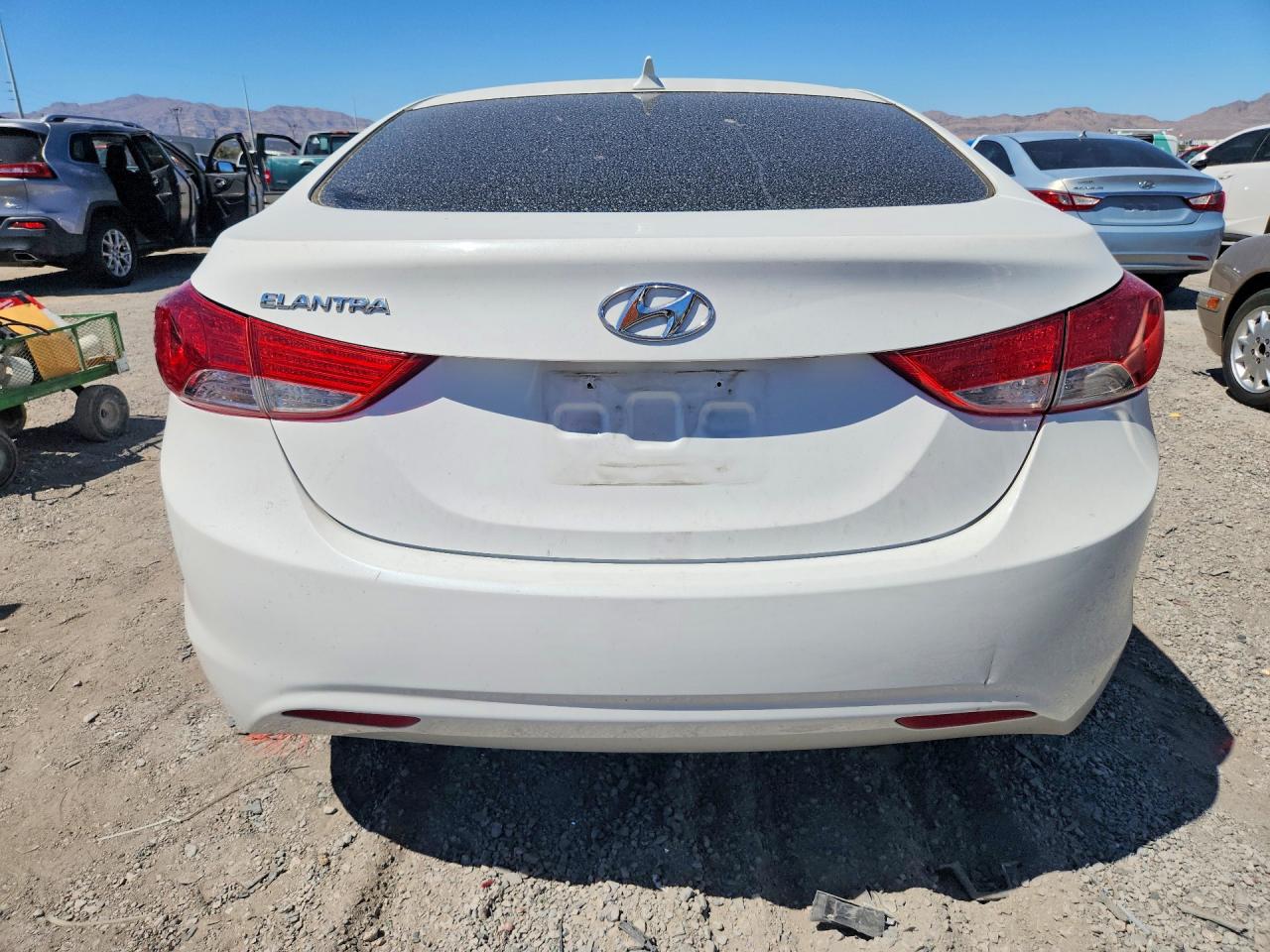 2012 Hyundai Elantra Gls White vin: 5NPDH4AE1CH139055