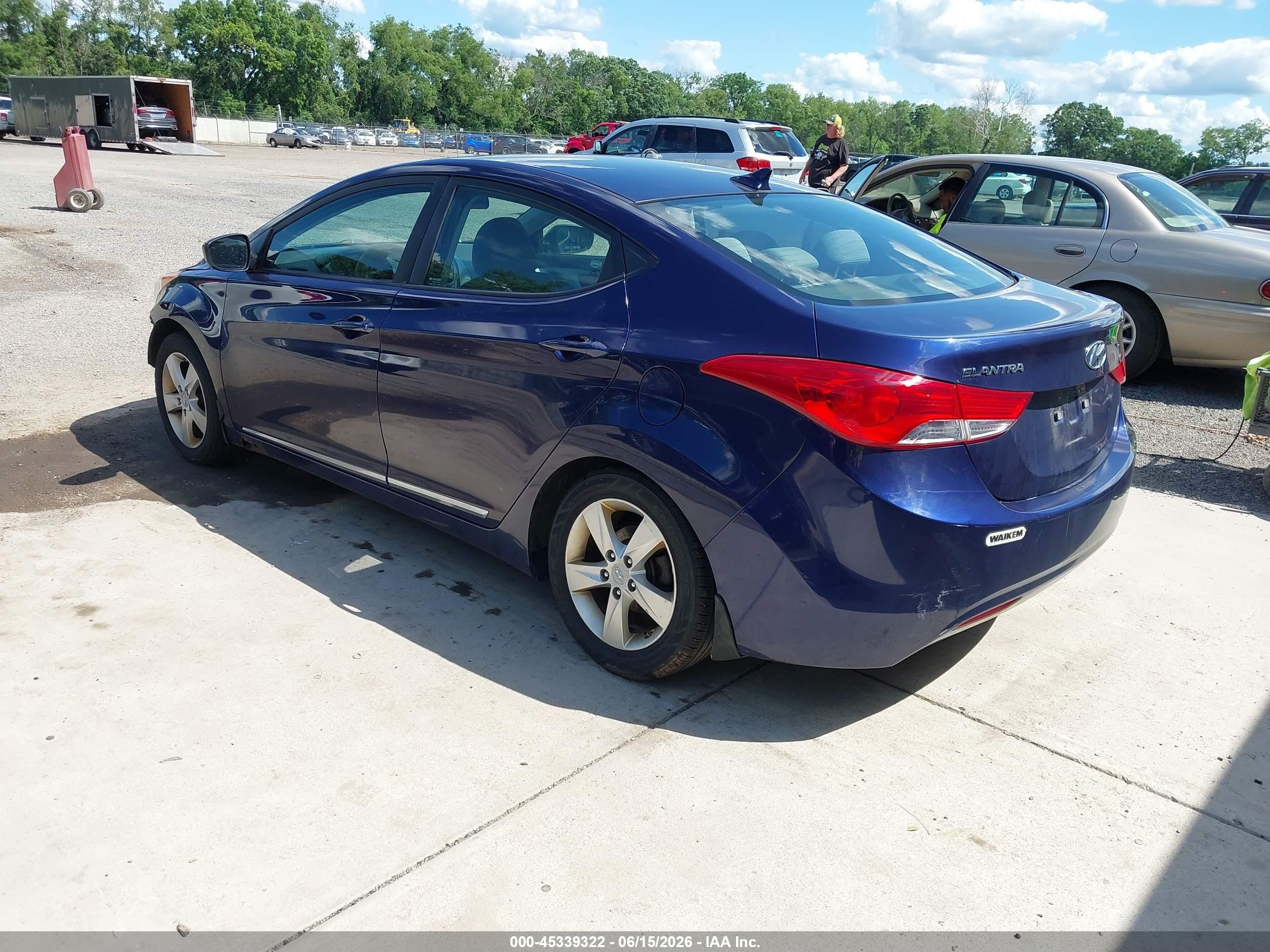 2013 Hyundai Elantra Gls Blue vin: 5NPDH4AE1DH174034