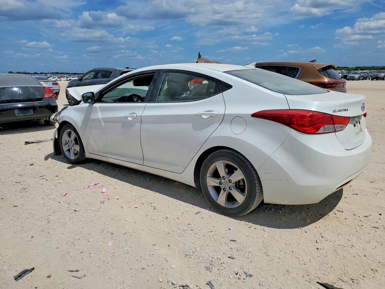 2013 Hyundai Elantra Gls White vin: 5NPDH4AE1DH176723
