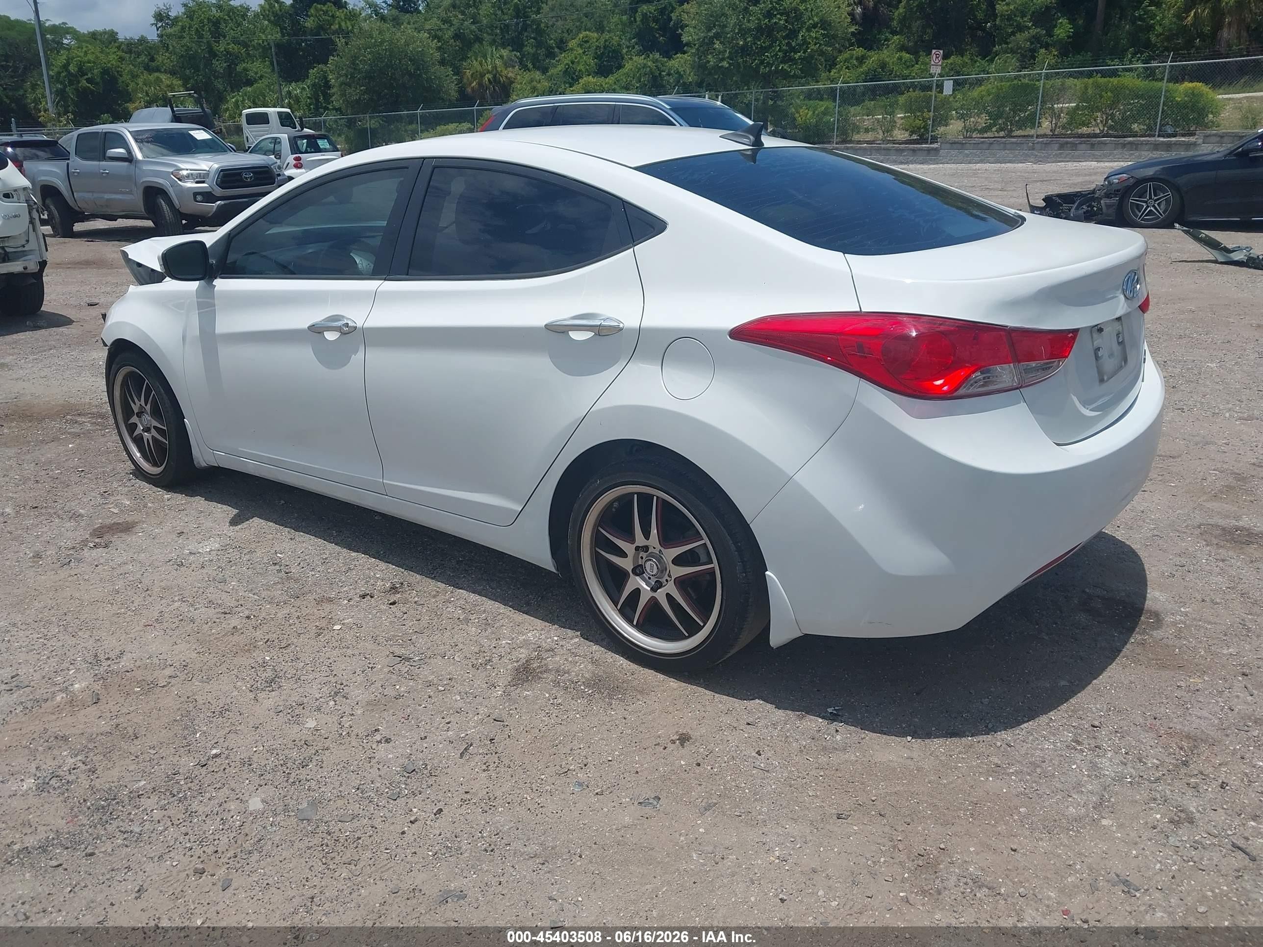2013 Hyundai Elantra Limited White vin: 5NPDH4AE1DH194915