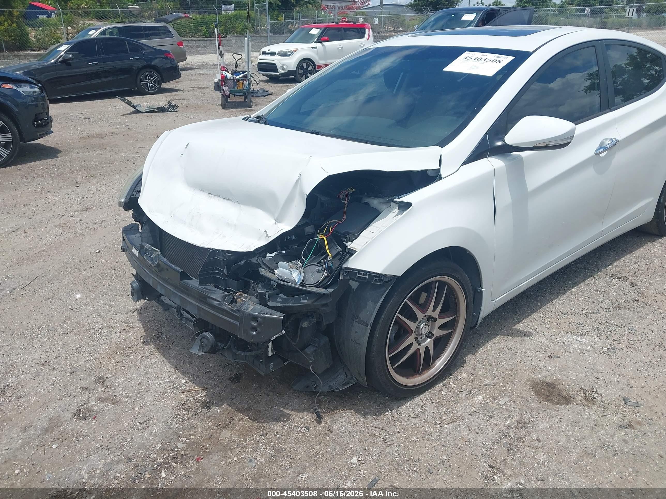 2013 Hyundai Elantra Limited White vin: 5NPDH4AE1DH194915