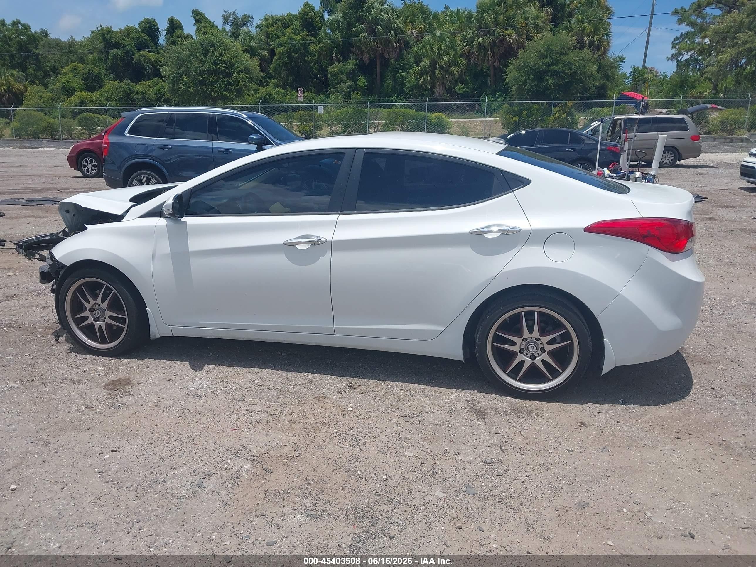 2013 Hyundai Elantra Limited White vin: 5NPDH4AE1DH194915