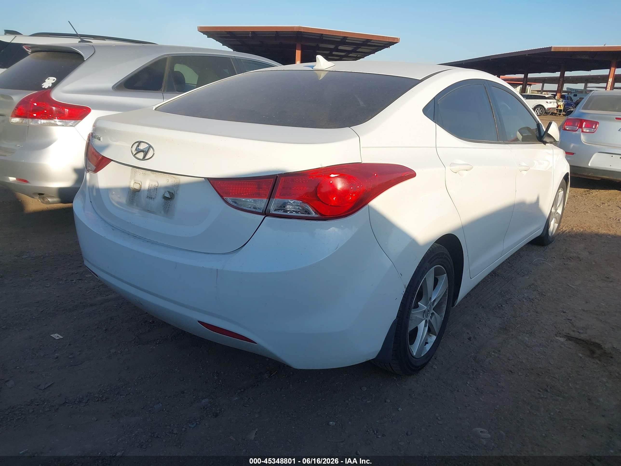 2013 Hyundai Elantra Gls White vin: 5NPDH4AE1DH258337